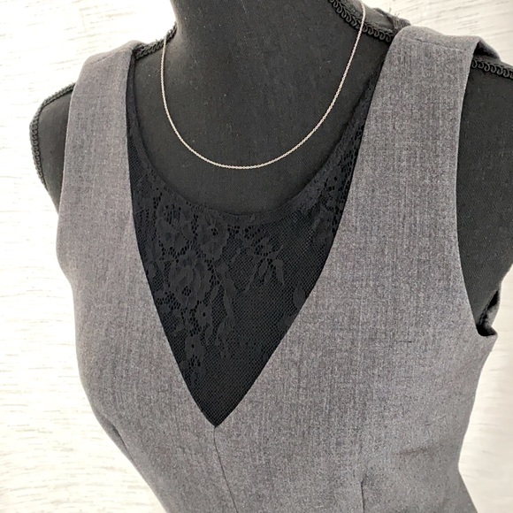 Forever 21 Lace Pencil Sleeveless Dress - Picture 4 of 10